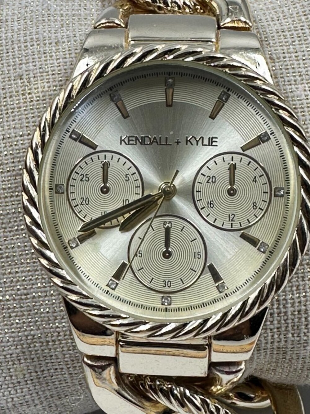 3/$30 Kendall + Kylie Watch Women Gold Tone Chunky Chain Link Band 7.75"